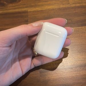 Apple AirPods 2nd generation basically new